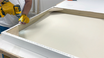 Our canvases are considered the best canvas for painting thanks to their heavy-duty frame, tight tension, and gallery-grade priming. Choose your size and depth confidently, knowing it will arrive in a protective wood crate. Designed for serious work.