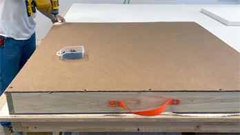 When buying blank canvases from us, you get total customization—size, depth, frame quality—with tight tension and triple priming. Each canvas comes pre-installed and paint-ready, arriving in a solid-wood shipping box built to protect it. Simplify your supply chain without sacrificing quality.